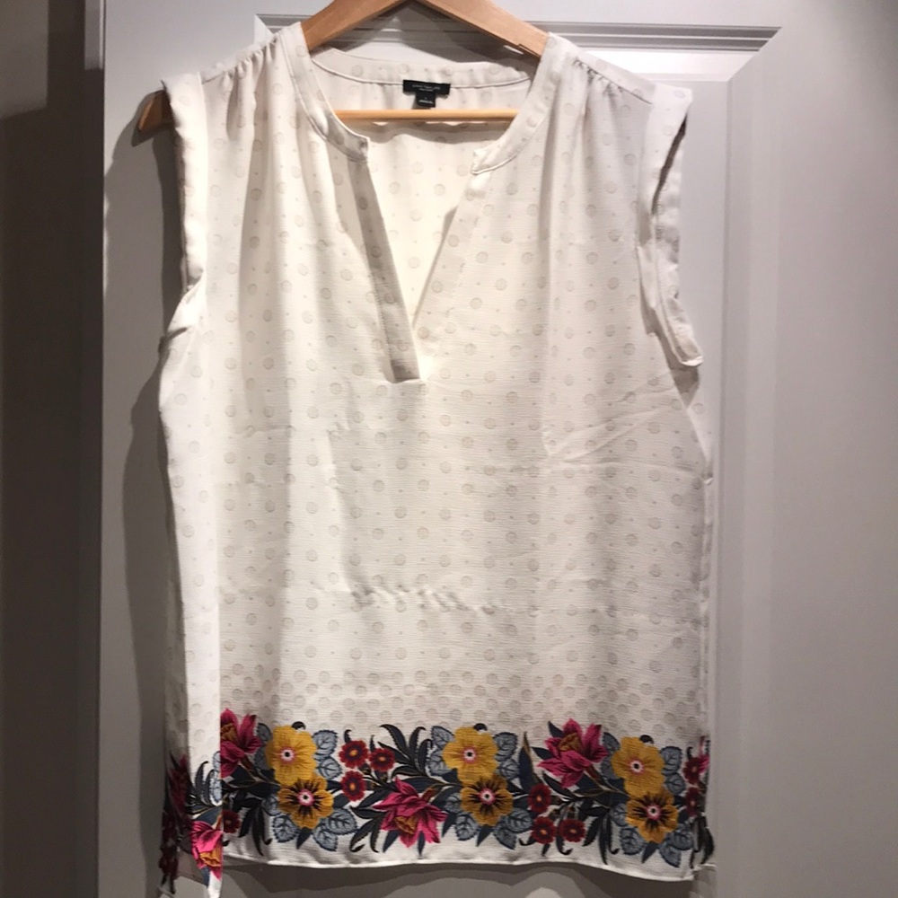 Ann Taylor sleeves less blouse